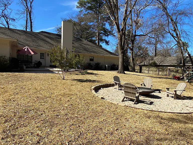 8318 Yale Dr — Photo 40