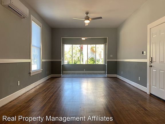 5th image of 19 Hyde Park Blvd #11608263