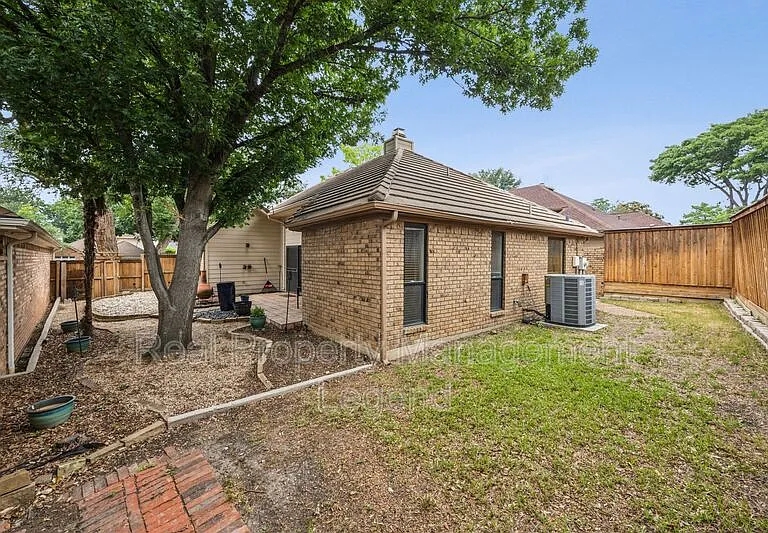 2739 Sedgeway Ln — Photo 25
