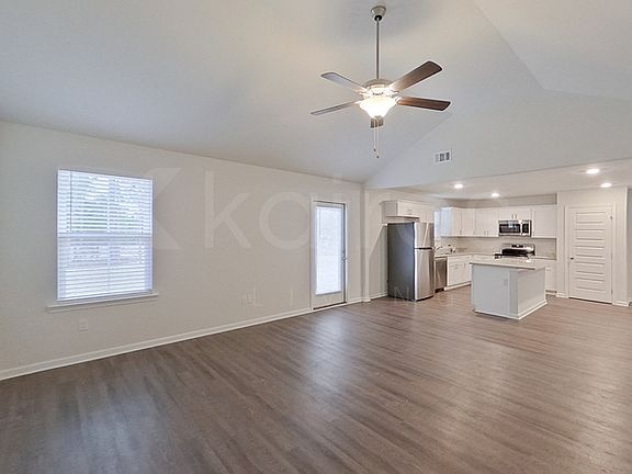 3rd image of 114 Western Red Cedar Dr