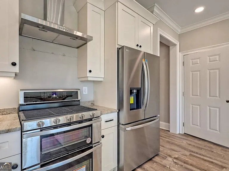 76 Hatch Dr — Photo 23