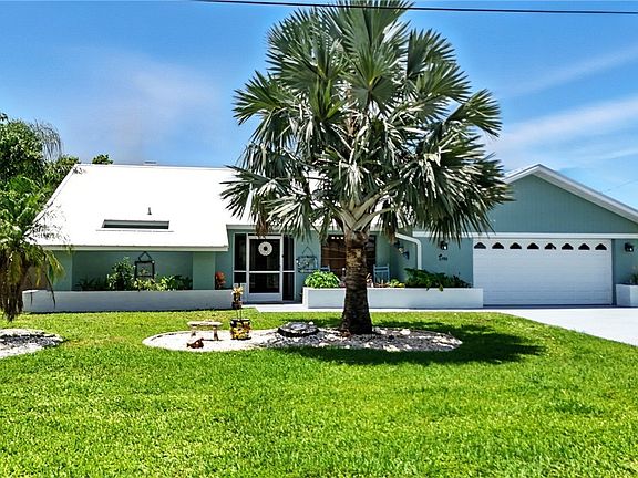 4th image of 1024 SE 18th Pl