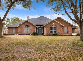 390 Park Ln, Victoria, TX 77904