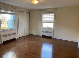 21 Voss Ter, Newton, MA 02459