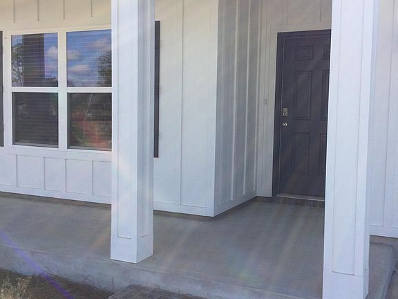 3rd image of 5898 Danbury Blvd