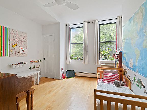 5th image of 270 1st St APT 2B