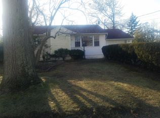 180 Hudson Ave, Lake Grove, NY 11755