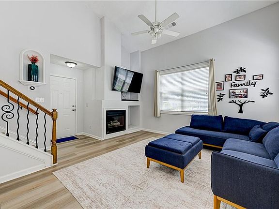 4th image of 312 Harmony Ct