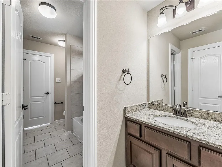 10603 Hollowback Dr — Photo 21