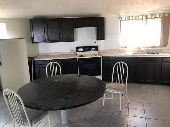 4th image of 3841 John Christopher Dr