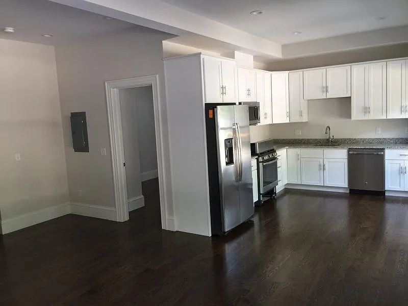 2044-2046 Beacon St #2