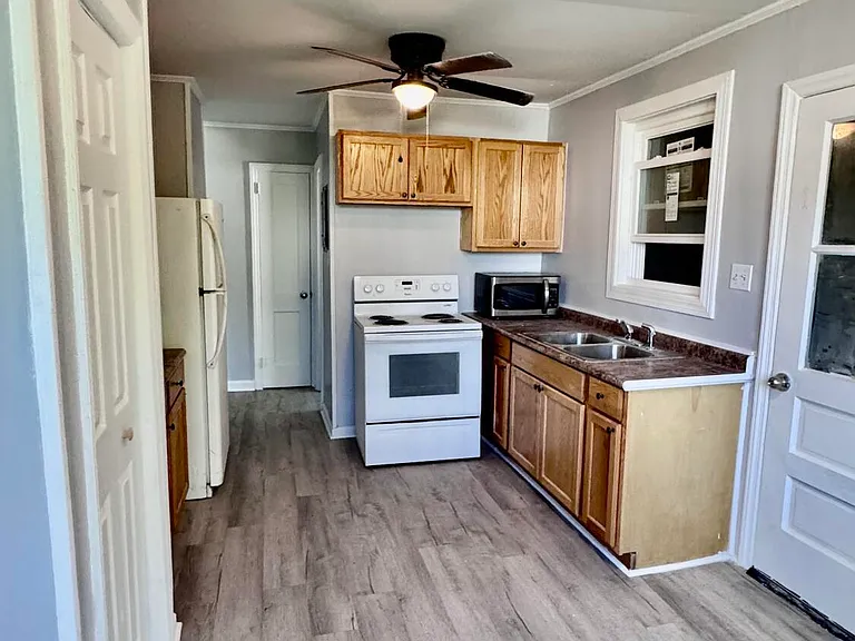 425 New River Dr — Photo 5