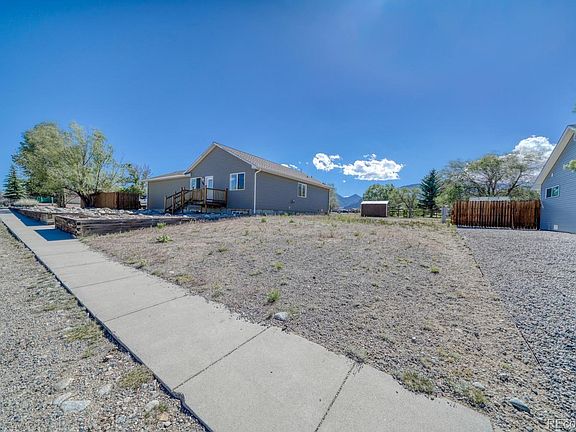 3rd image of 180 Larissa Lane