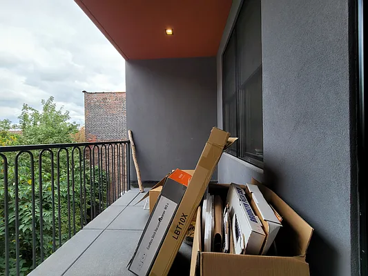 Rented by Lodger Corp | media 23