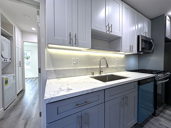 4th image of 1720 Butler Ave APT 1