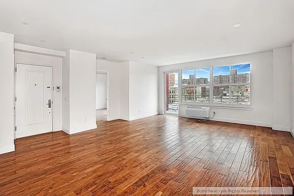 Sold by Bond New York | media 11