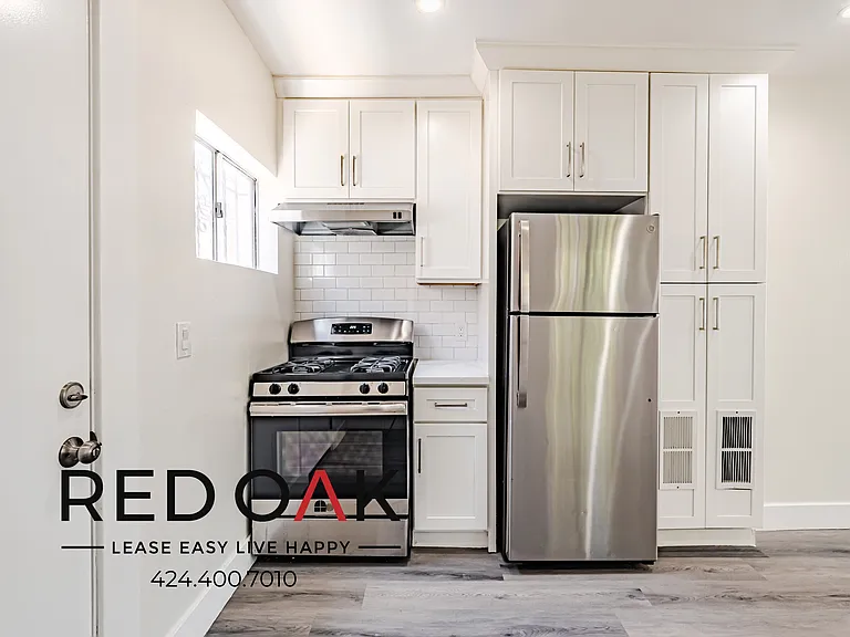 1876 W 24th St #1876 — Photo 8