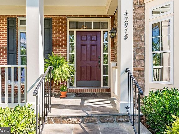 3rd image of 42978 Tealbriar Pl