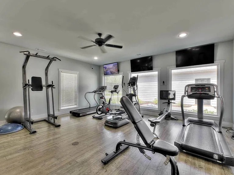 LEO at the Sanctuary- Single Family Rental — Photo 14