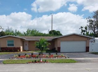 2161 NW 89th Ter, Pembroke Pines, FL 33024