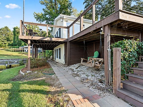 5th image of 212 Agnew Rd