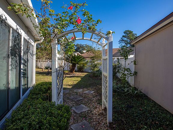 5th image of 1456 Ellis Trace Dr W