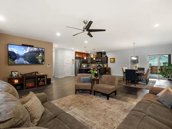 195 Carnelian Ave, Ponderay, ID 83852