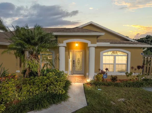 2317 SE Rock Springs Drive, Port St Lucie, FL 34952