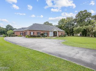 110 River Wood Pl, Abbeville, LA 70510