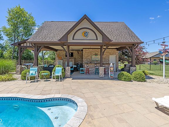 2nd image of 6391 Sunshine Meadows Ln