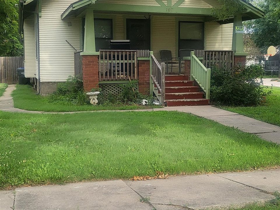 1st image of 107 N Madison St