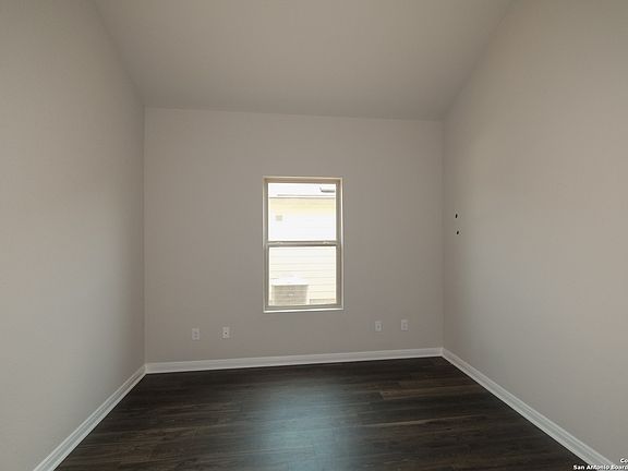 4th image of 1141 River Wood