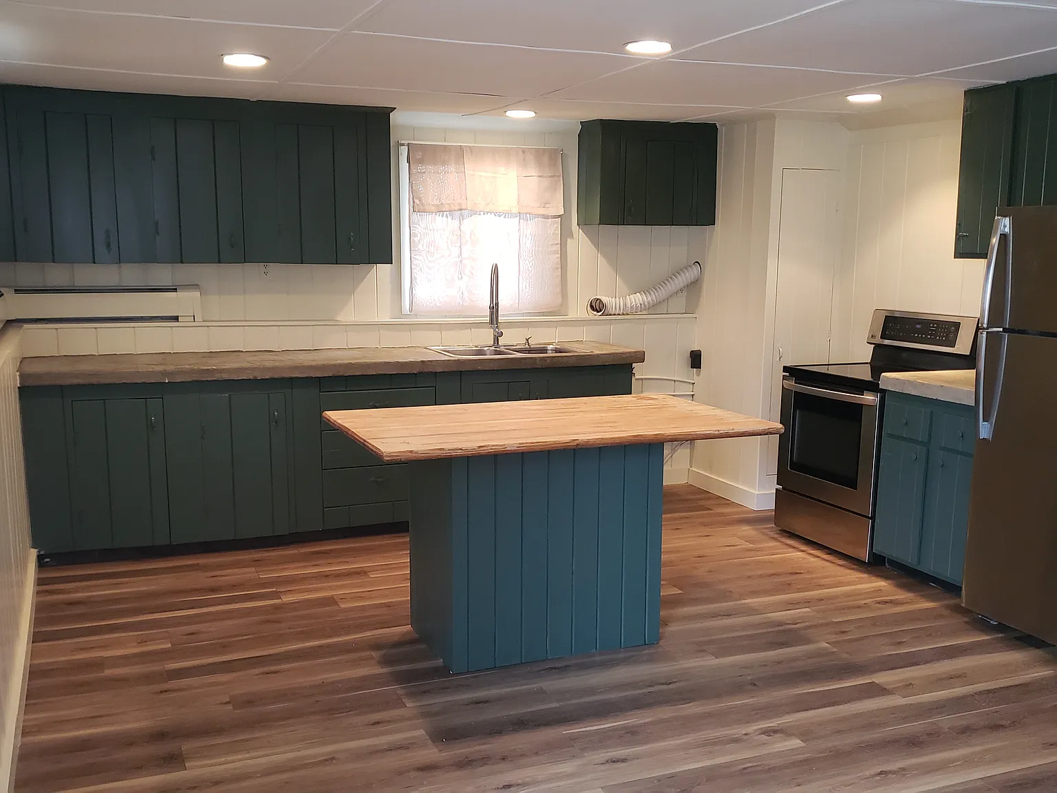 1 bed, 1200 sqft, $1,800 — Photo 2