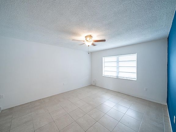 4th image of 3740 SW 61st Ave Unit 6