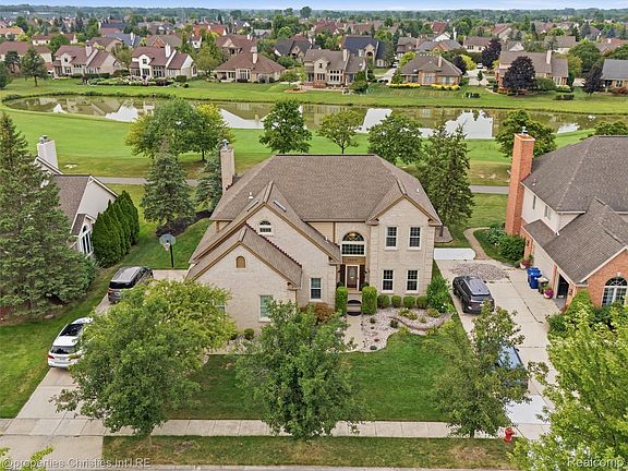 2nd image of 45478 Muirfield Dr