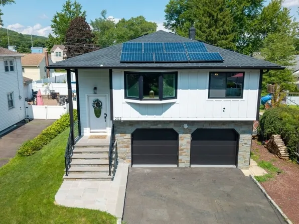 202 Tuttle St, Green Brook Twp., NJ 08812