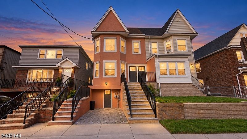 1st image of 99 W 50 street