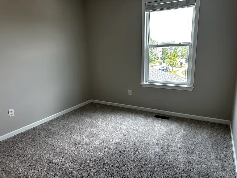 2195 Holiday Valley Dr — Photo 13