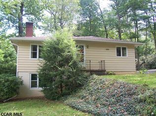 206 Deepwood Dr, Pine Grove Mills, PA 16868