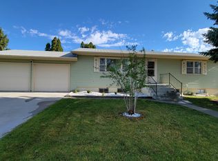 423 E 8th St, Powell, WY 82435