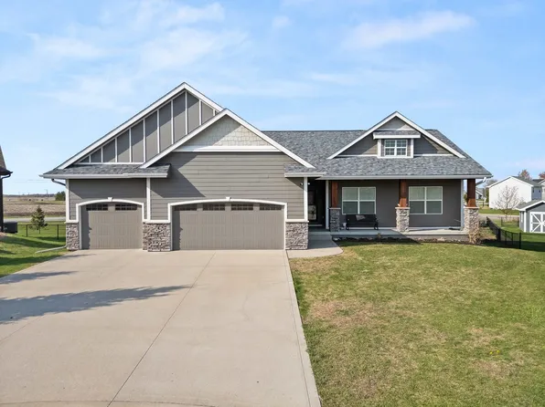 3520 Sunstone Ct SE, Altoona, IA 50009