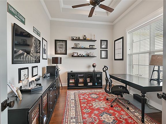 4th image of 1915 Spanish Moss Dr