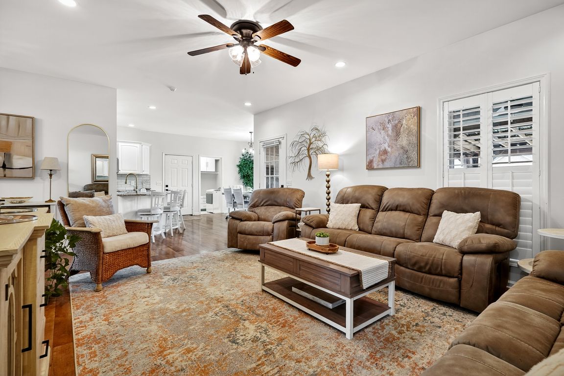 next background image