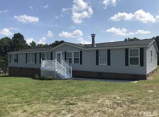 26 Clyde Pearce Rd, Zebulon, NC 27597