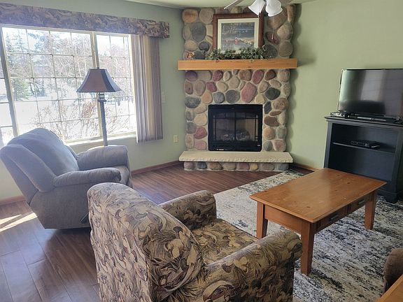 2nd image of 2012 Wild Eagle Ln #128