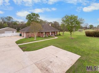 8522 Pin Oak Ln, Zachary, LA 70791