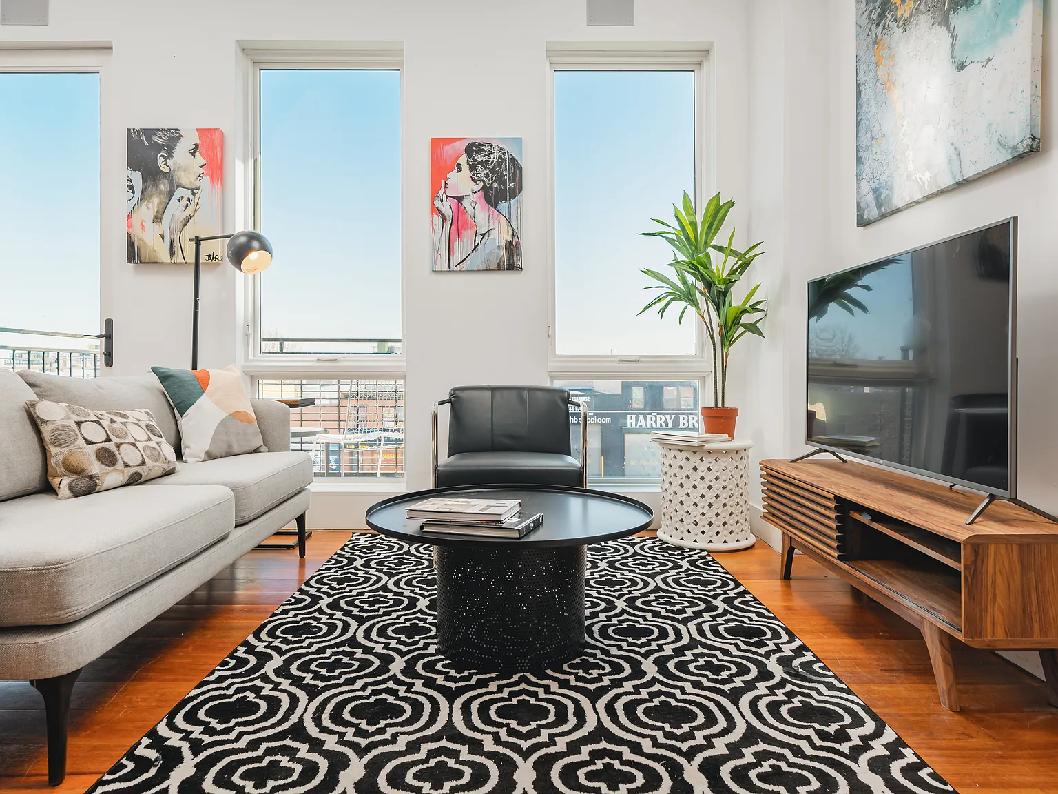 215 Freeman Street — Photo 3