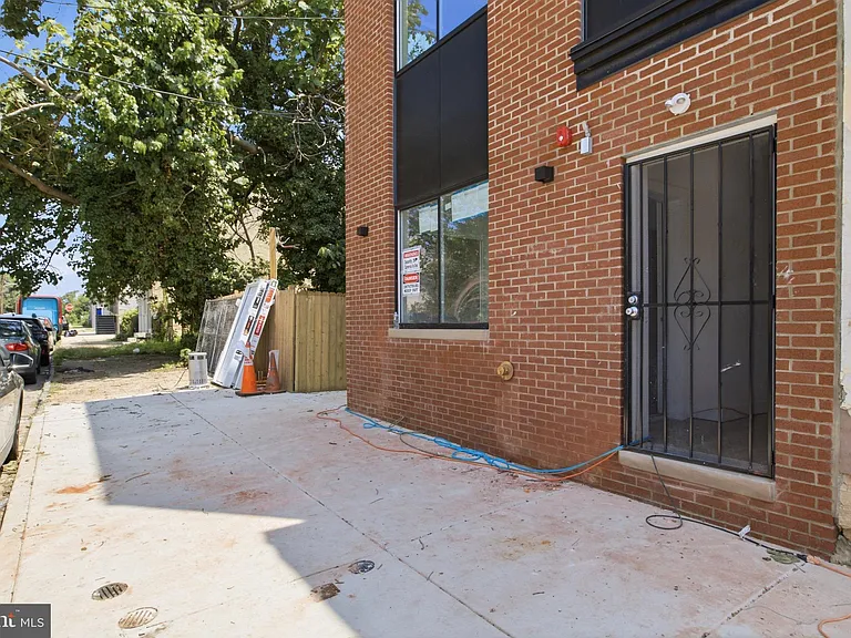 613 N Brooklyn St #10 — Photo 20