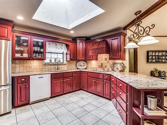 3rd image of 3306 Pecan Ridge Dr