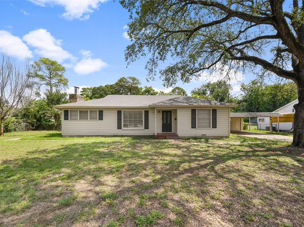 616 Winters St, River Oaks, TX 76114
